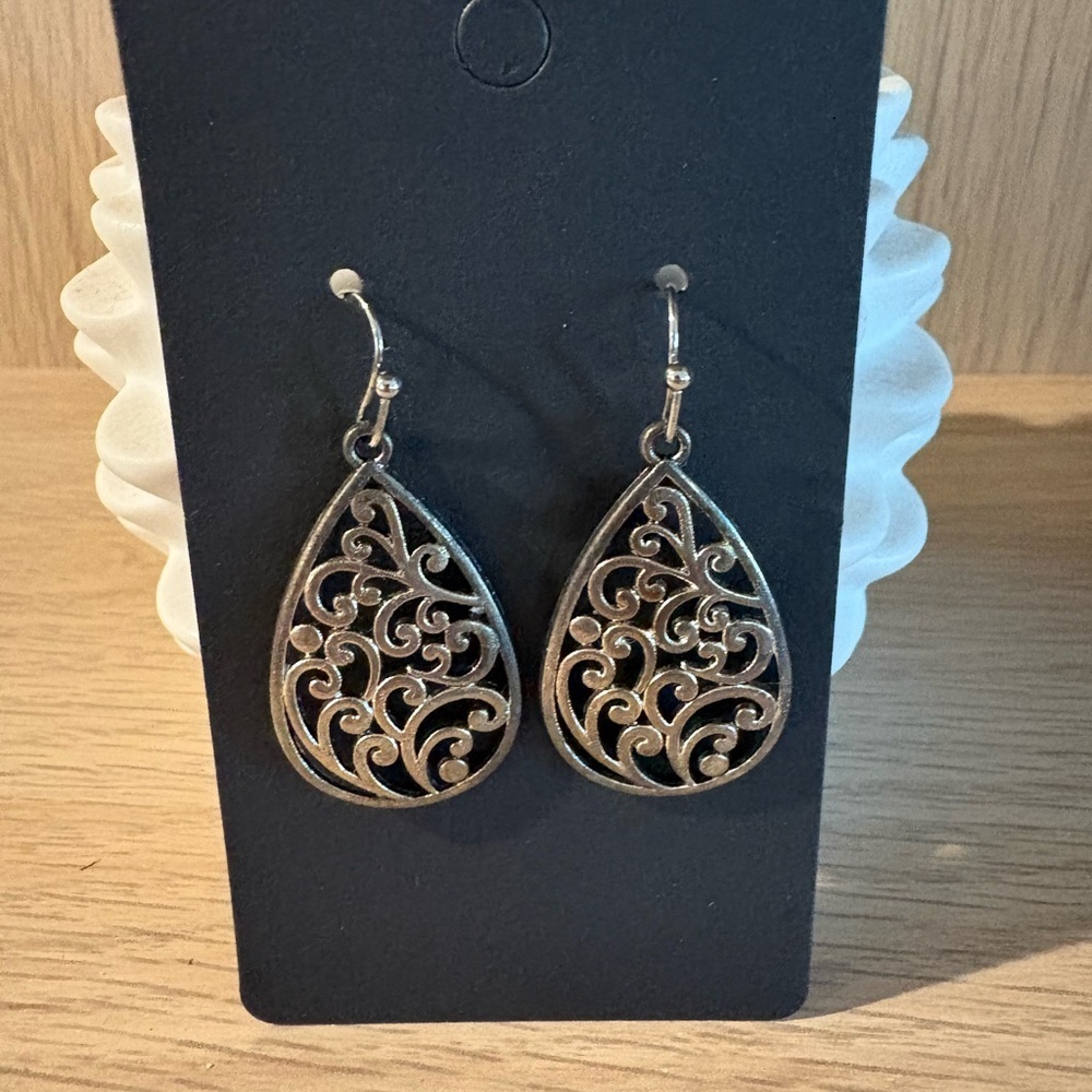 Intricate Silver Filigree Teardrop Earrings 5$